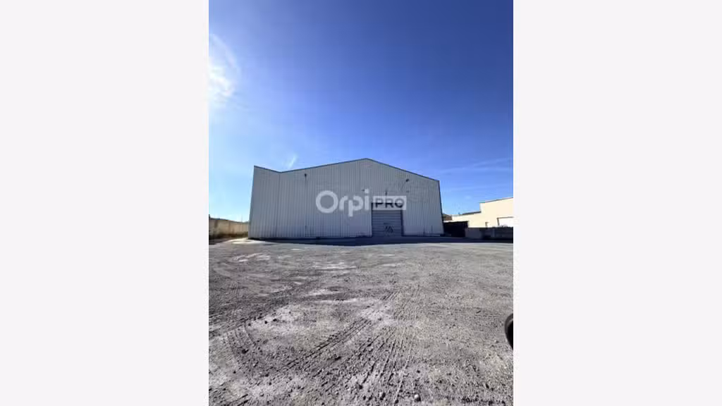 Entrepôt de 2575m² à vendre à Reims