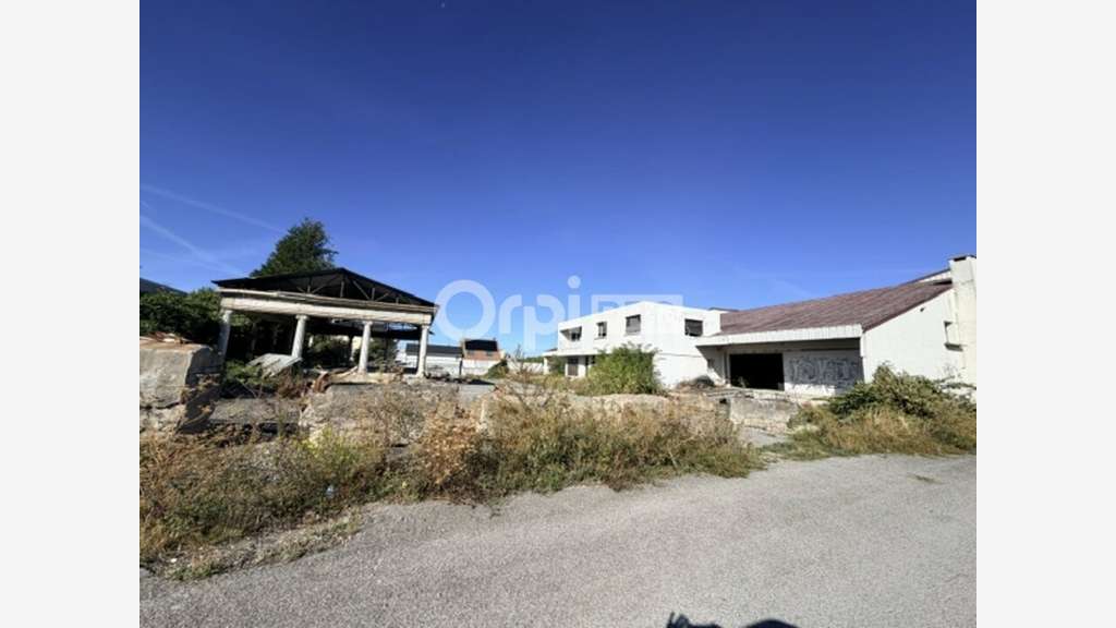 Entrepôt de 2575m² à vendre à Reims