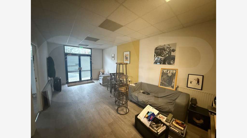 Cellule d’activités 295m² à vendre Rennes Sud Est