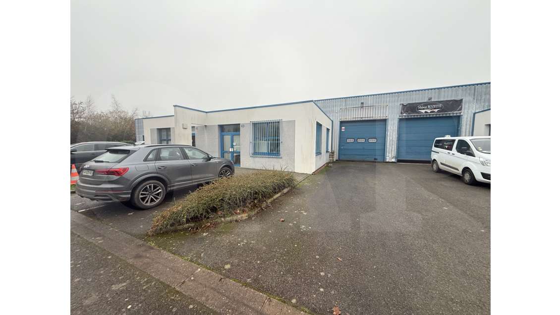 Cellule d’activités 295m² à vendre Rennes Sud Est
