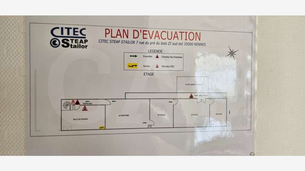 Vente bâtiment d'activités 1006m² ZI Sud Est