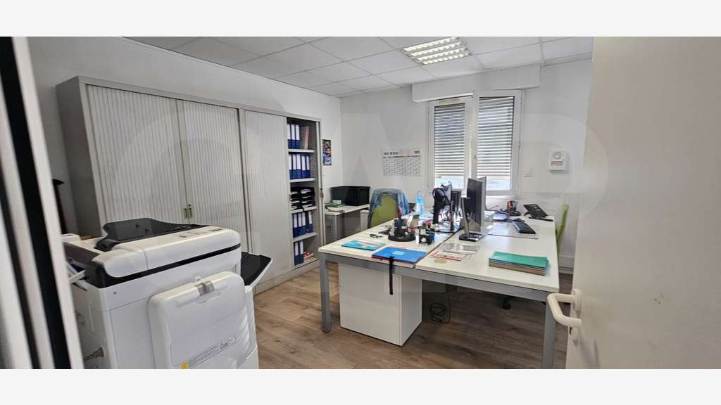 Vente bâtiment d'activités 1006m² ZI Sud Est
