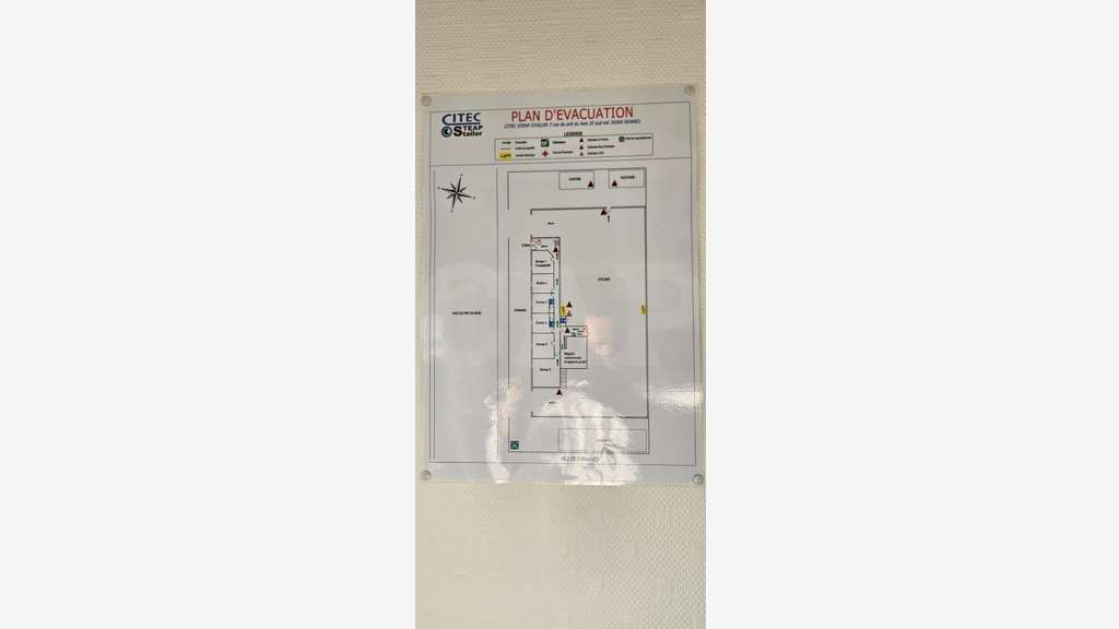 Vente bâtiment d'activités 1006m² ZI Sud Est