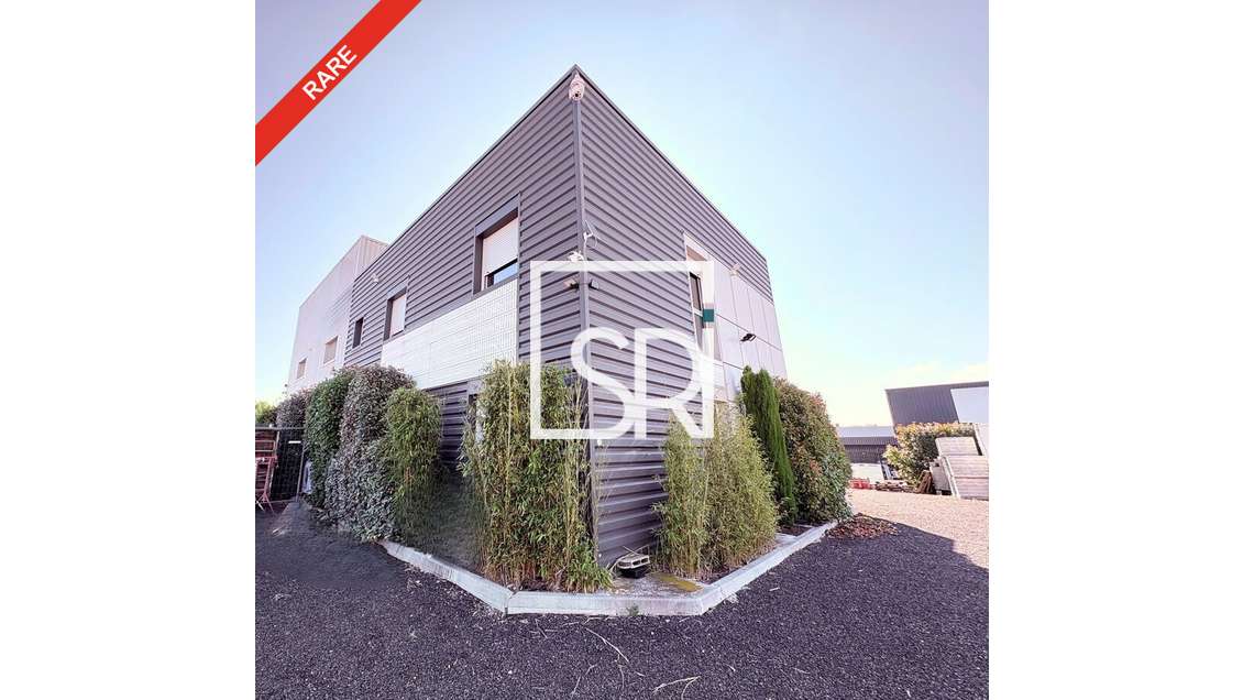 Entrepôt 620m² à vendre ZAC de Layat à Riom