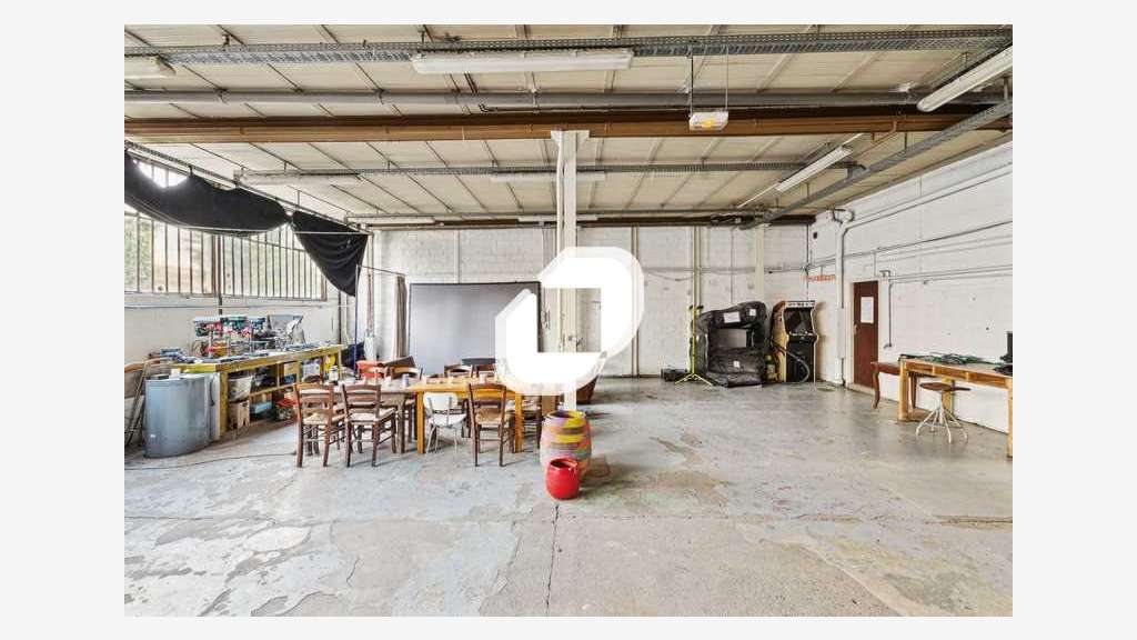 Vente Local d'activité 700m² Romainville