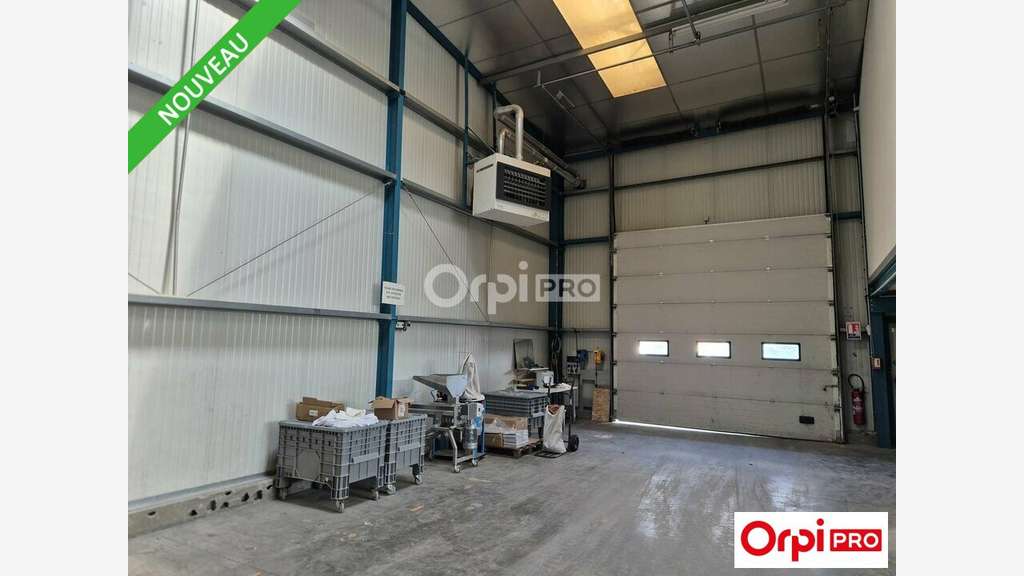 Local d'activité de 2000m² à vendre à Saint Doant