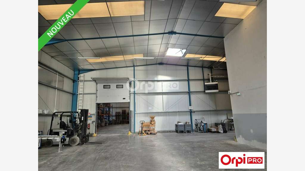 Local d'activité de 2000m² à vendre à Saint Doant
