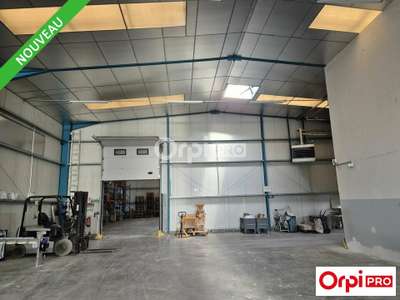 Local d'activité de 2000m² à vendre à Saint Doant