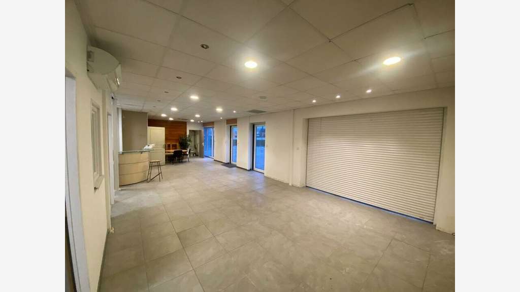 AV murs d'activités 400m² à Roquebrune-sur-Argens