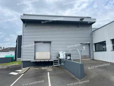 A vendre local d'activités 471m² à Rosporden