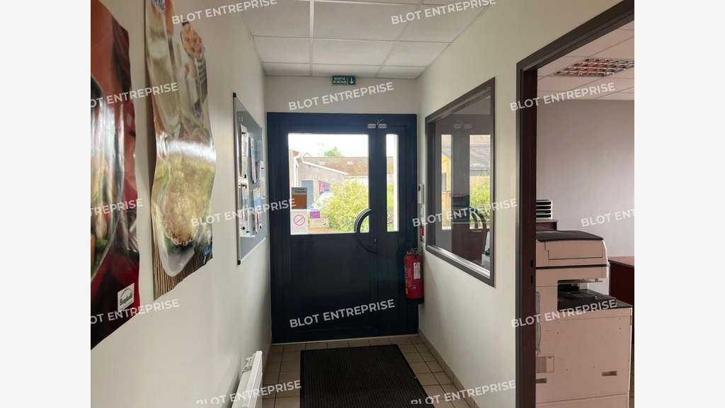 A vendre local d'activités 471m² à Rosporden