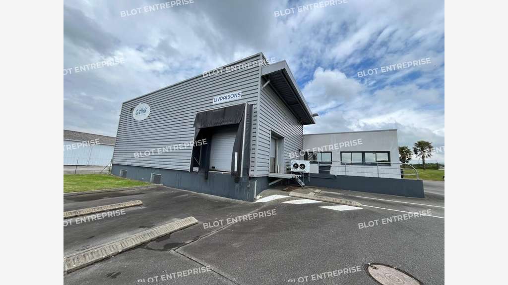 A vendre local d'activités 471m² à Rosporden