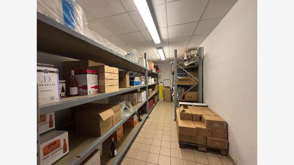 À vendre bâtiment d'activité équipé froid 350m²