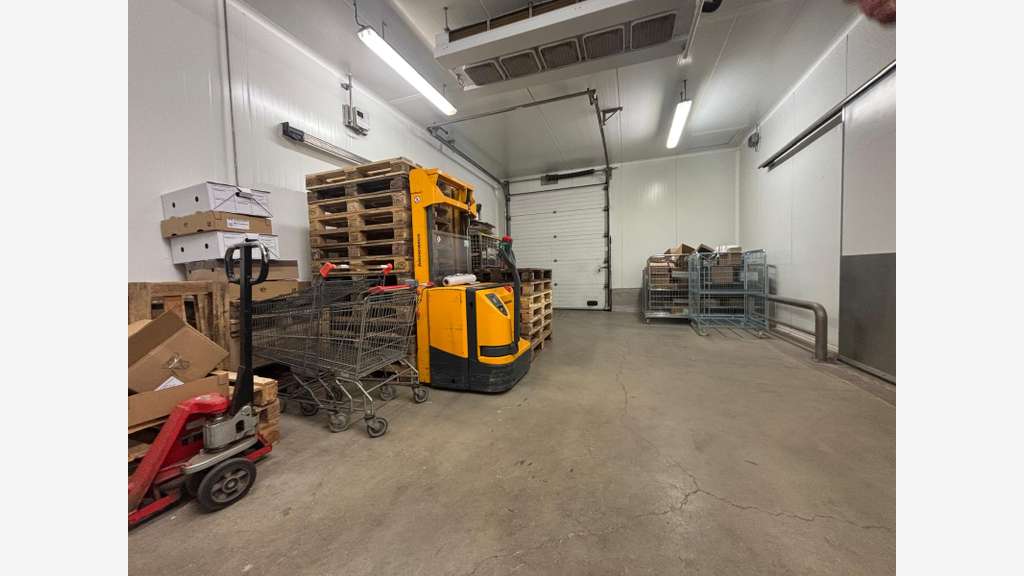 À vendre bâtiment d'activité équipé froid 350m²