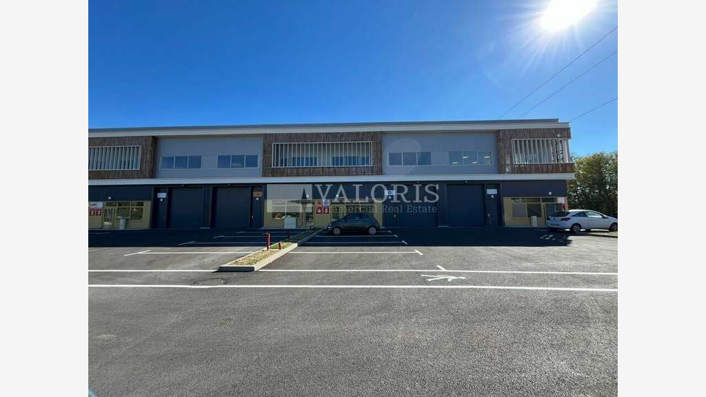 Surface d'activité neuve 578m² à vendre à Rousset