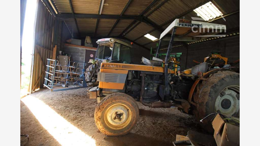 A vendre 2 hangars sur une parcelle de 2915m²