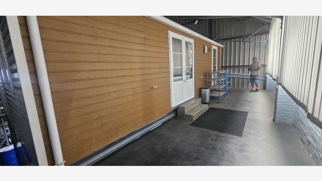 Vente local d'activités entrepôts 470m² Roye (80)