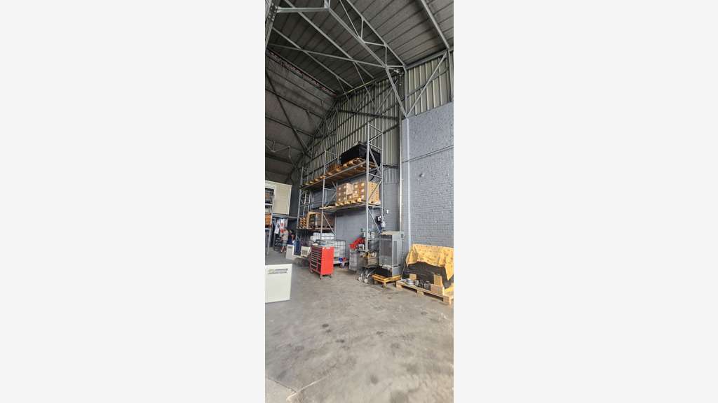 Vente local d'activités entrepôts 470m² Roye (80)