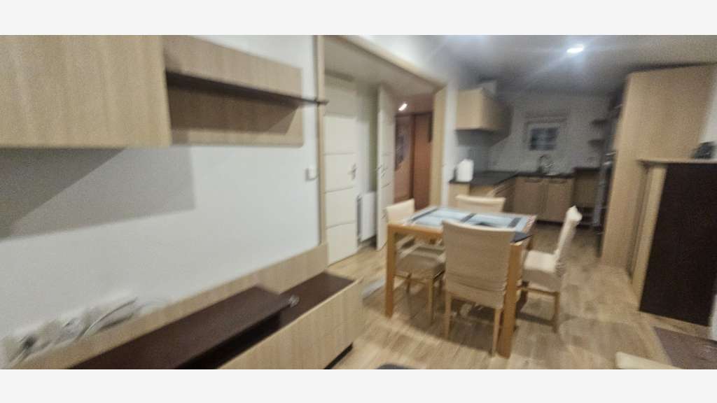 2 entrepôts à Roye 220m² et 250m² divisibles