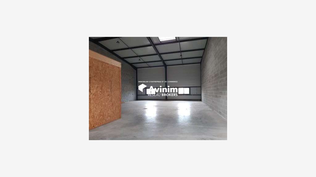 Local d'activité 240m² à vendre à Rumilly