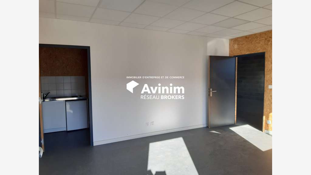 Local d'activité 240m² à vendre à Rumilly