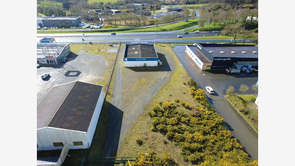 Local d'activité Saint Agathon 400 m2