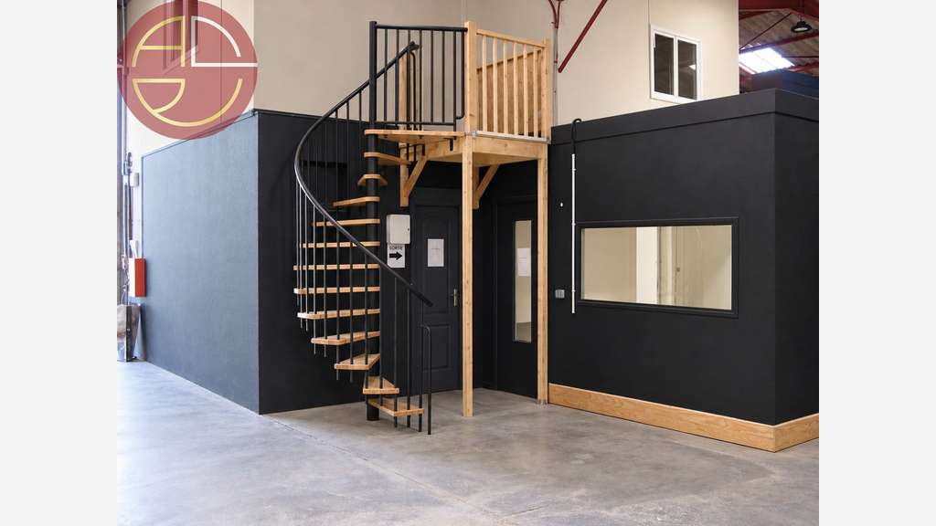 A vendre entrepôt de 1205m² en zi à Saint-Alban