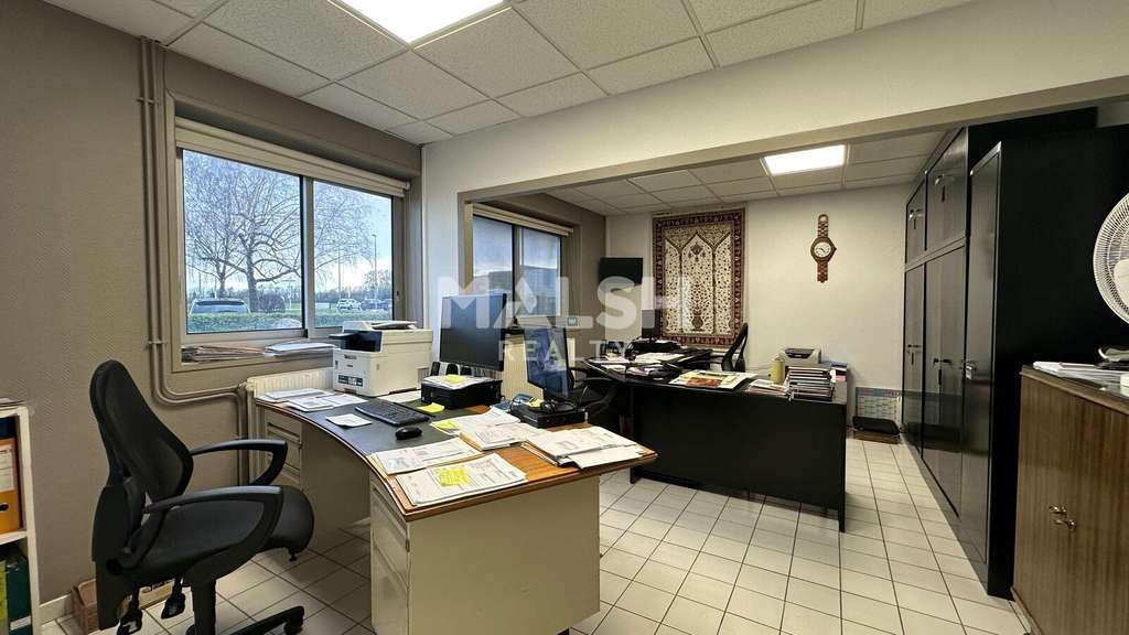 Bâtiment indépendant 2532m² à St-André-de-Corcy