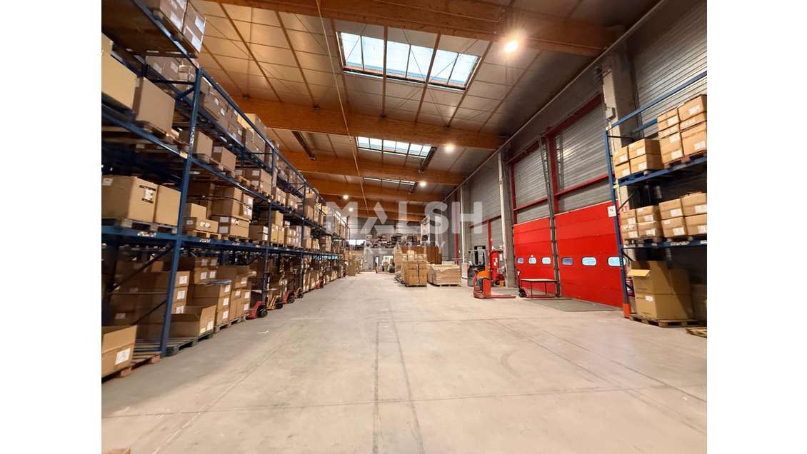 Bâtiment indépendant sur 1.1ha à St-André-de-Corcy