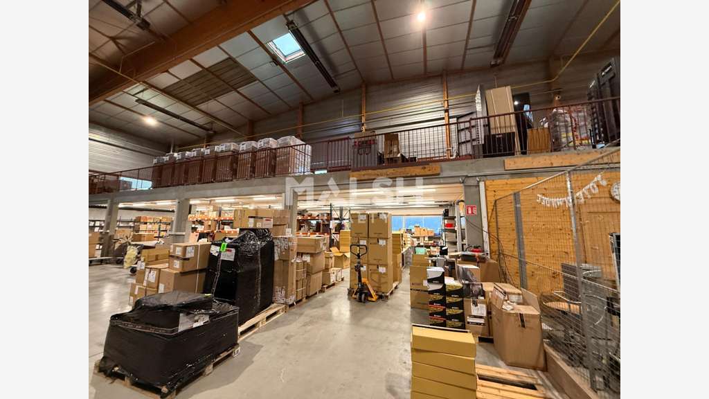 Bâtiment indépendant sur 1.1ha à St-André-de-Corcy