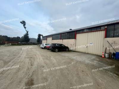 A VENDRE OU A LOUER - LOCAL D'ACTIVITES -