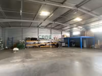 Vente local d'activité de 780m² à Saint Avit