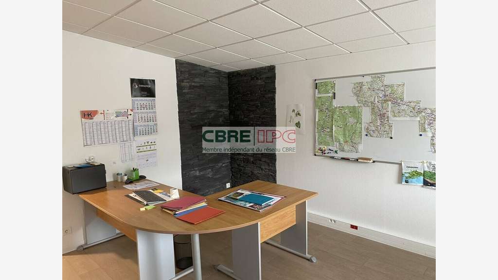 Vente local d'activité de 780m² à Saint Avit