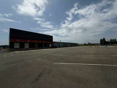 Vente Locaux d'activités - Entrepôts à Saint-Barthélemy-d'Anjou