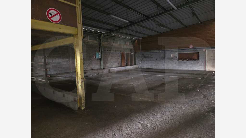 A vendre locaux 700m² ZA Chaptal à Saint-Brieuc