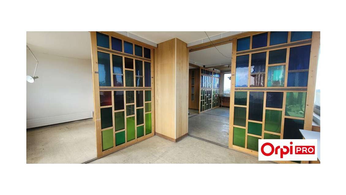 A VENDRE - LOCAL PRO - ST BRIEUC 144 m²