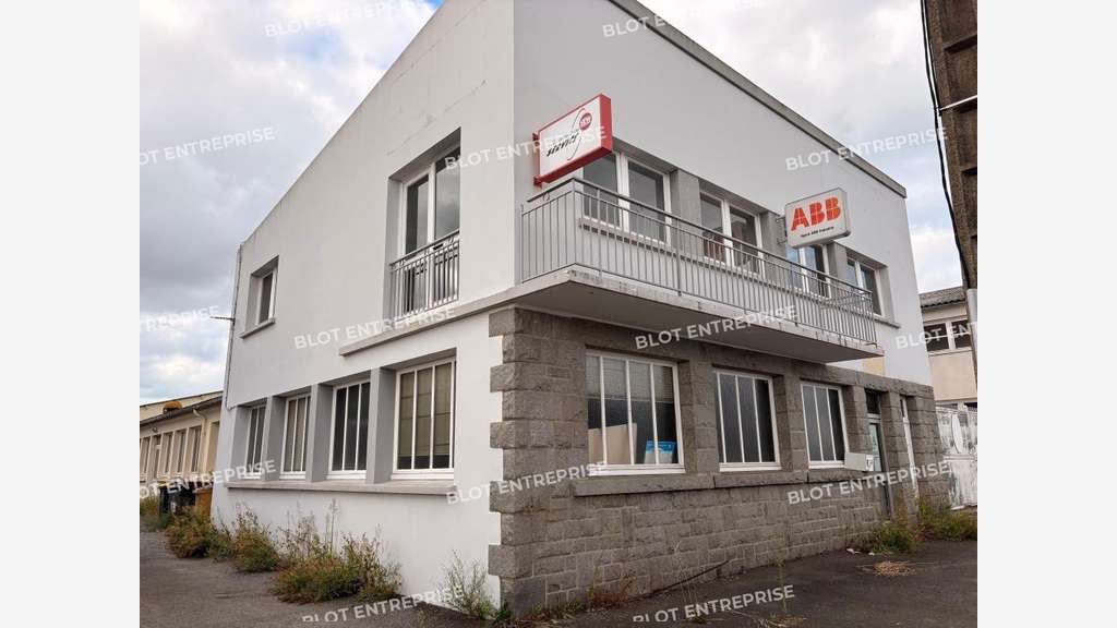 A VENDRE - BATIMENT avec pont roulant - 553 m² ST 