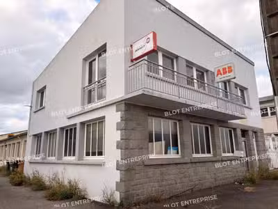 A VENDRE - BATIMENT avec pont roulant - 553 m² ST 