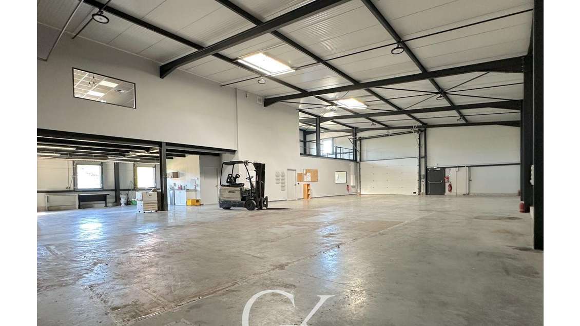 Vente local d'activités 275m² St-Clair-de-la-Tour