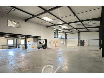 Vente Locaux d'activités - Entrepôts à Saint-Clair-de-la-Tour