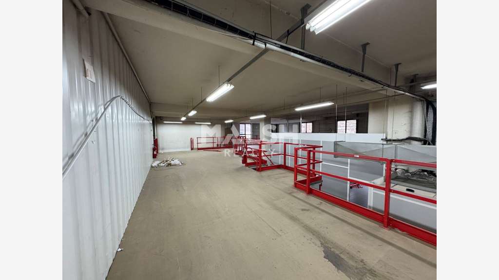AV locaux activité 560m² divisibles Saint-Étienne