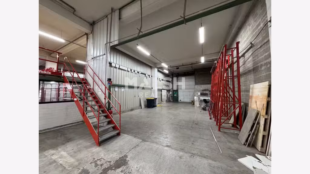 AV locaux activité 560m² divisibles Saint-Étienne