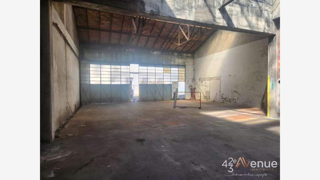 DEPOT - LOCAL D'ACTIVITE SECTEUR LA RICHELANDIERE