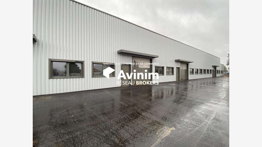 Locaux 1166m² neufs divisibles St-Étienne-Crossey