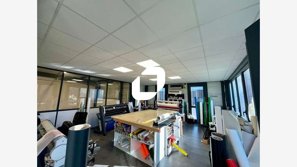 Vente Local d'activité 268m² Saint fons