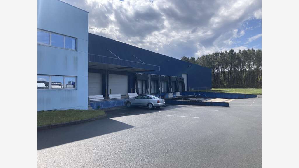Site Logistique totalisant 6702 m² sur une parcell