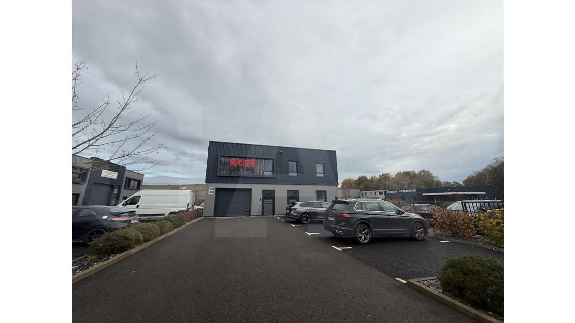 A louer local 200m² accès privatif à Saint-Gilles