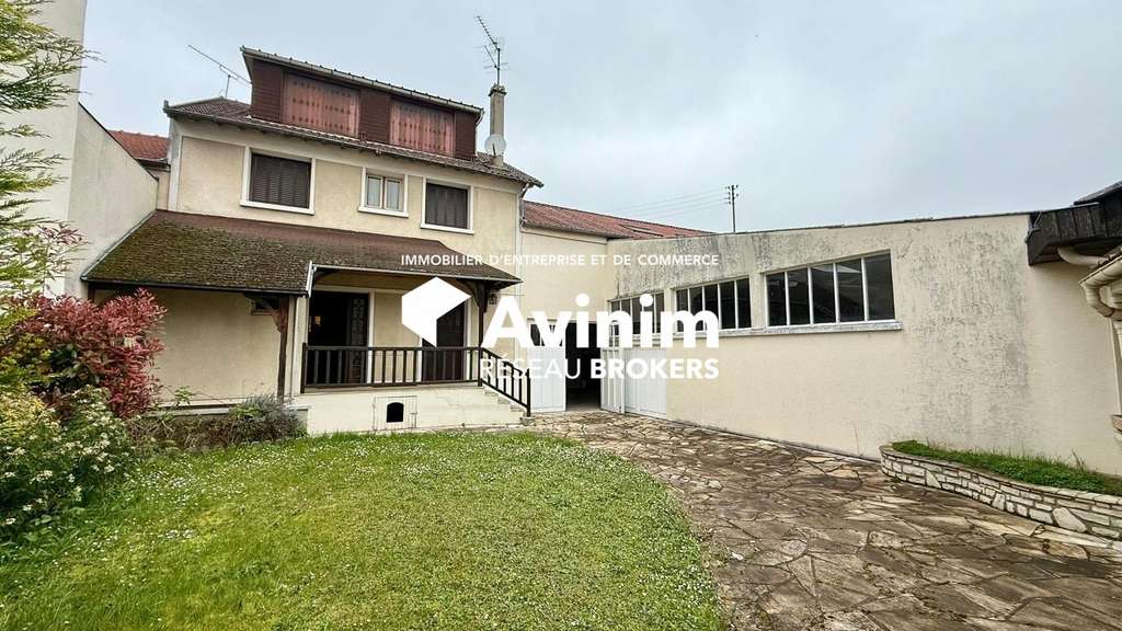 Vente maison + hangar de +300m² à Saint-Gratien  