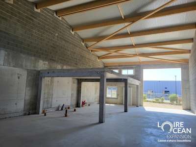 Vente Locaux d'activités - Entrepôts à Saint-Hilaire-de-Chaléons