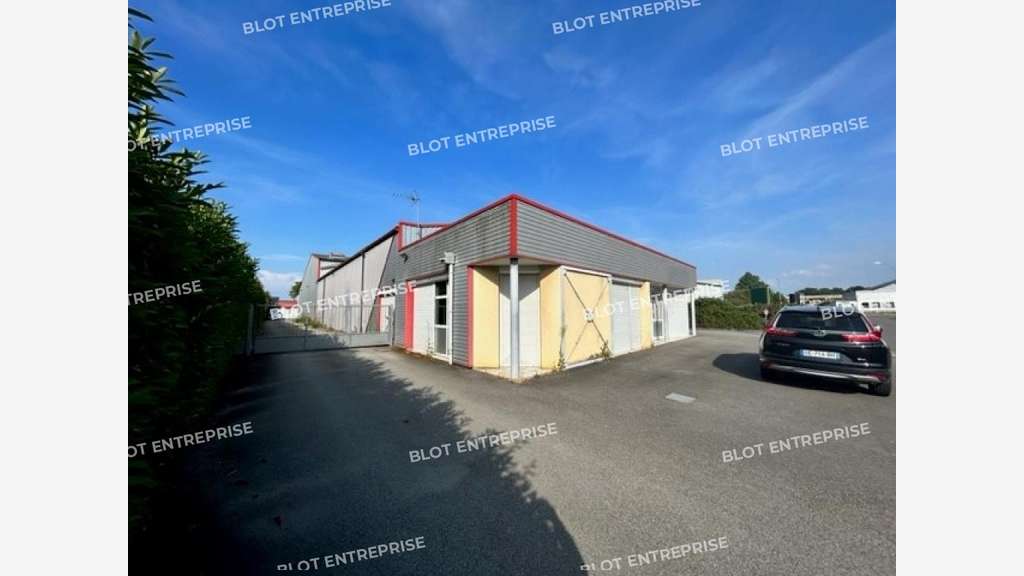 A vendre bâtiment indépendant 1090m² Saint-Jacques